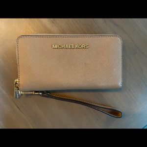Michael Kors Wristlet
